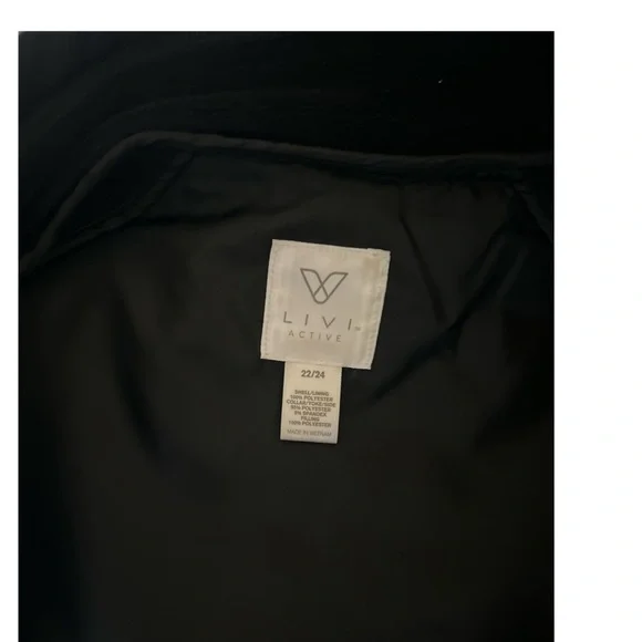 Livi Active Black Quilted Vest - Picture 4 of 4